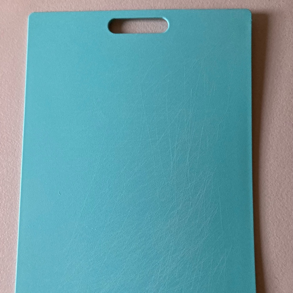 Blue Plastic Cutting Board 16” x 12” Carry Handle No Maker Listed